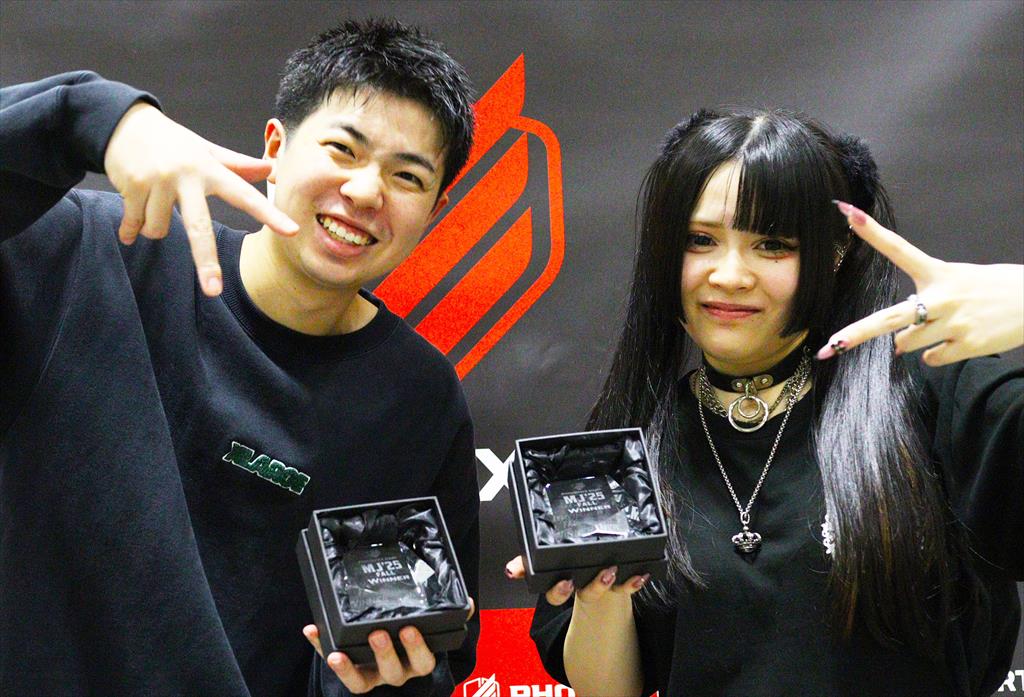 アシカワ　ゲンタ・トミタ　レイナ